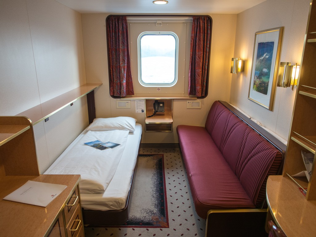 Hurtigruten MS Finnmarken Polar Outside Middle Deck 2 Travellers a.jpg